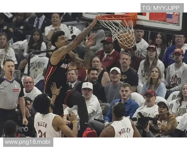 热火韦尔成历史首位单场砍15+10+5断+5帽的替补球员